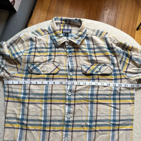 Patagonia Yellow Blue Tan Plaid Flannel Shirt - Picture 7 of 10